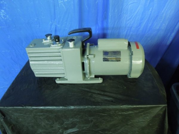 Leybold D2A
