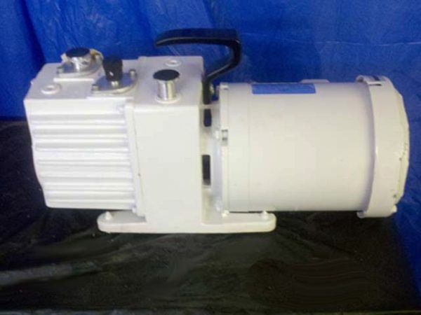 Leybold D2