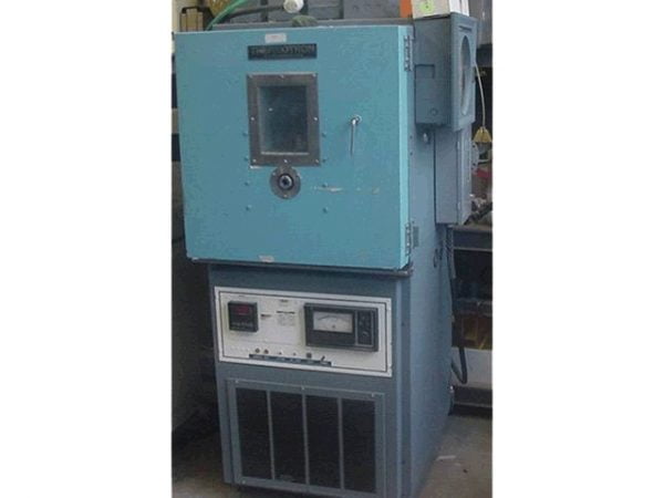 THERMOTRON HUMIDITY CHAMBER